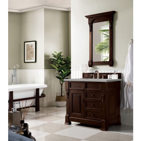 A large image of the James Martin Vanities 147-114-556-3ESR Alternate Image