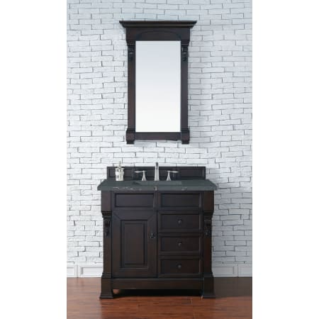 A large image of the James Martin Vanities 147-114-556-3PBL Alternate Image