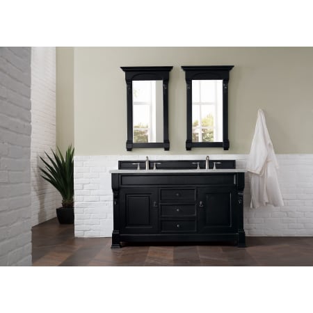 A large image of the James Martin Vanities 147-114-561-3ESR Alternate Image