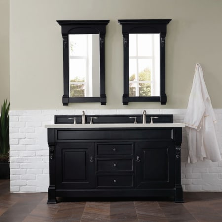 A large image of the James Martin Vanities 147-114-561-3LDL Alternate Image