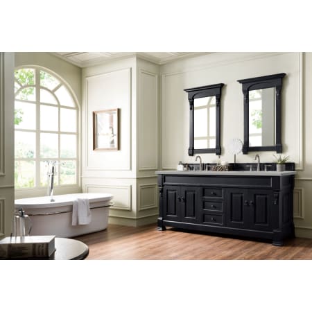 A large image of the James Martin Vanities 147-114-571-3ESR Alternate Image