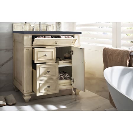 A large image of the James Martin Vanities 157-V30-3CSP Alternate Image