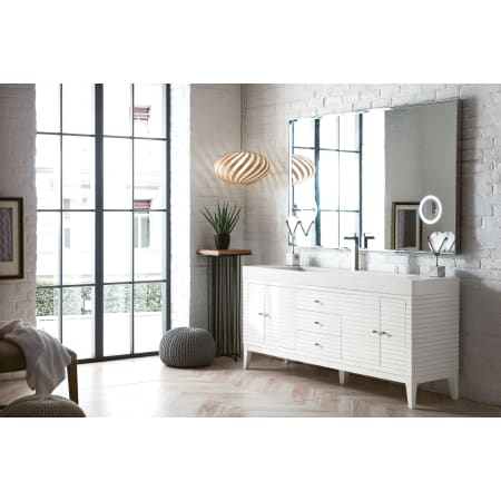 A large image of the James Martin Vanities 210-V72S Alternate View