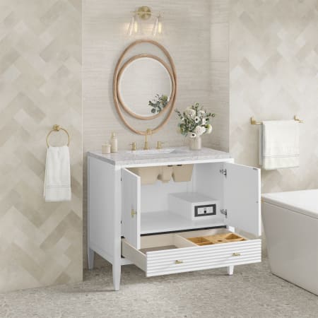 A large image of the James Martin Vanities 485-V36-3EJP Alternate Image