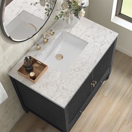 A large image of the James Martin Vanities 485-V36-3EJP Alternate Image