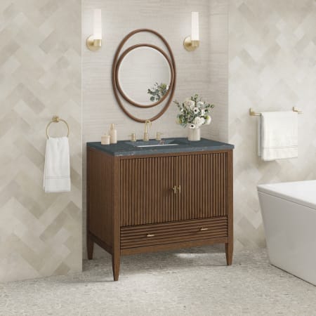 A large image of the James Martin Vanities 485-V36-3PBL Alternate Image