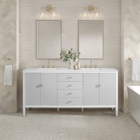 A large image of the James Martin Vanities 485-V72-3AF Alternate Image