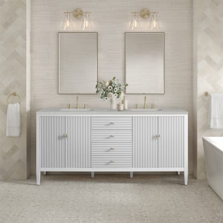 A large image of the James Martin Vanities 485-V72-3ESR Alternate Image