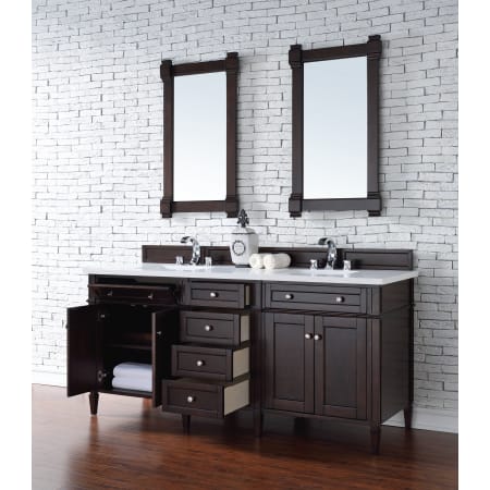 A large image of the James Martin Vanities 650-V72-3CLW Alternate Image