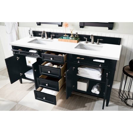 A large image of the James Martin Vanities 650-V72-3CLW Alternate Image