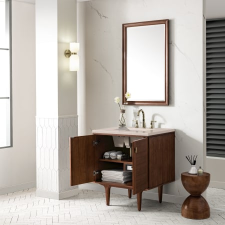 A large image of the James Martin Vanities 670-V30-3EMR Alternate Image