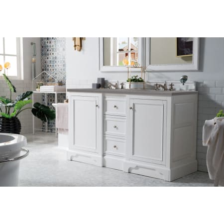 A large image of the James Martin Vanities 825-V60D-3GEX Alternate Image