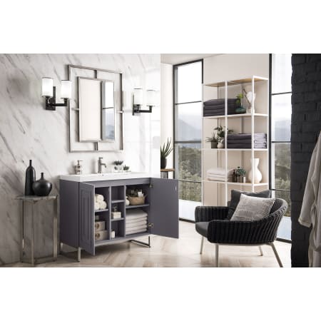 A large image of the James Martin Vanities E110V39.5BNKWG Alternate Image