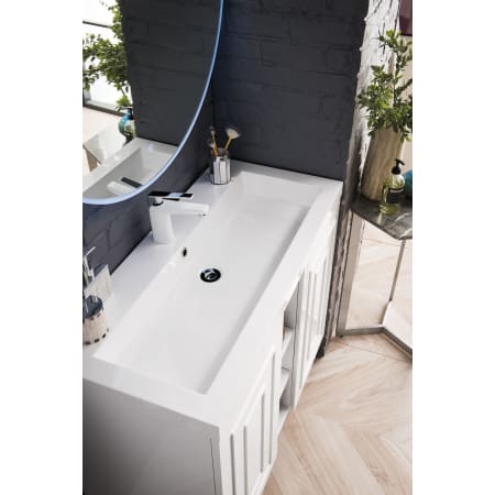 A large image of the James Martin Vanities E110V39.5BNKWG Alternate Image