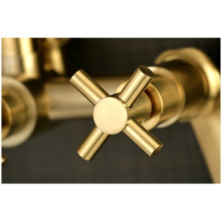 A large image of the Kingston Brass AE815.DX Alternate Image