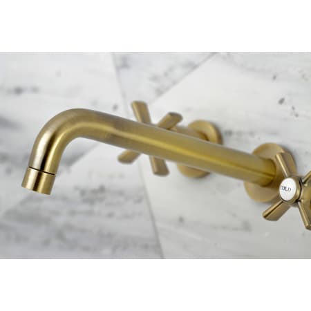 A large image of the Kingston Brass KS802.ZX Alternate View