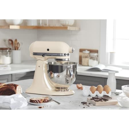 A large image of the KitchenAid KSM150PS Alternate Image