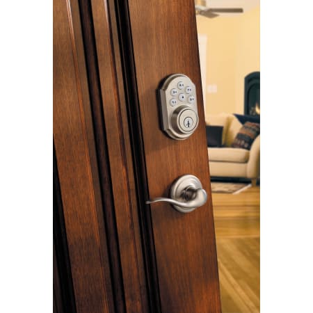 A large image of the Kwikset 909 Kwikset 909