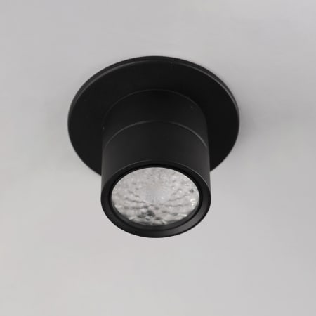 A large image of the Maxim 86240 Alternate Image