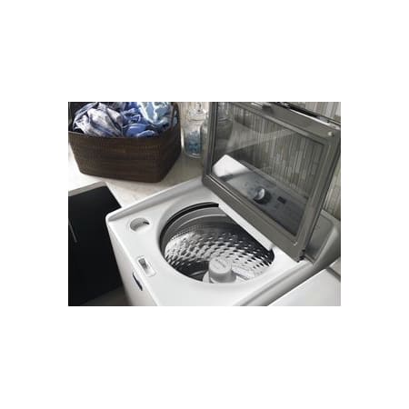 A large image of the Maytag MVWB765F Maytag MVWB765F