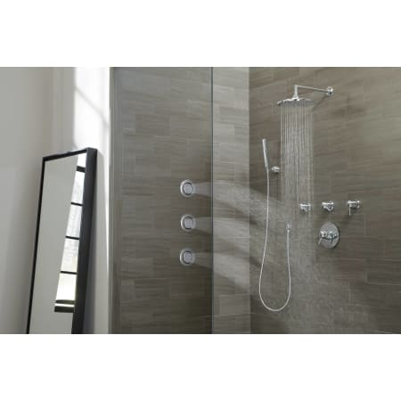 A large image of the Moen 1096 Running Shower System in Chrome