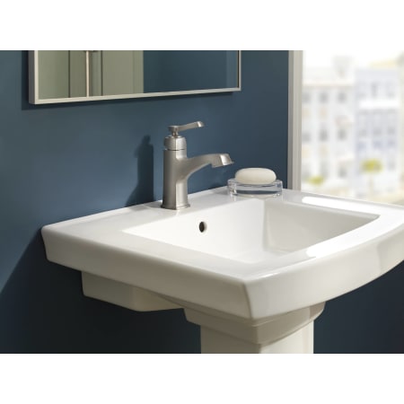 A large image of the Moen 84805 Moen 84805