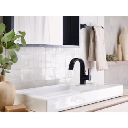 Moen S6910 Chrome Doux 1 2 Gpm Single Hole Bathroom Faucet