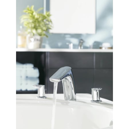 A large image of the Moen T986 Moen-T986-Running Roman Tub Faucet in Chrome