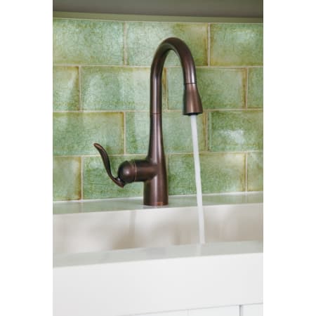 A large image of the Moen 5995 Moen 5995