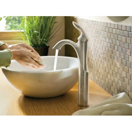 A large image of the Moen 6400 Moen 6400