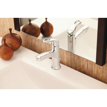 A large image of the Moen 84900 Moen 84900