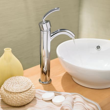 A large image of the Moen S6500 Moen S6500