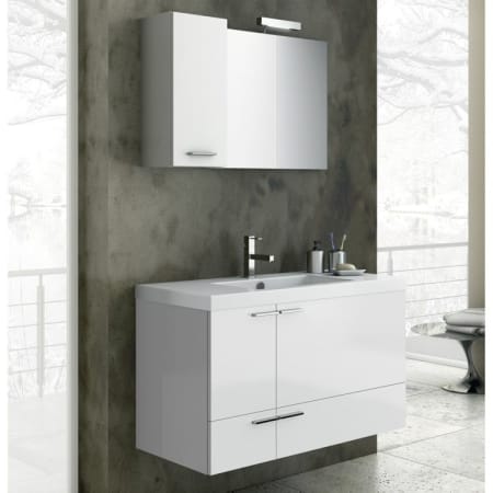 A large image of the Nameeks ANS06 Glossy White