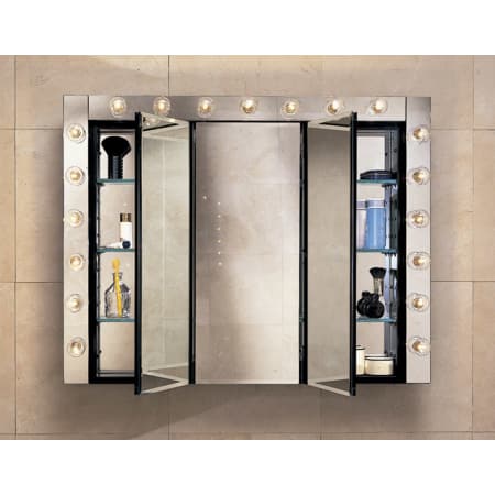 A large image of the Robern PLM3630W White