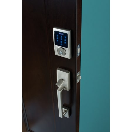 A large image of the Schlage F800-CEN-LAT Schlage-F800-CEN-LAT-In Use