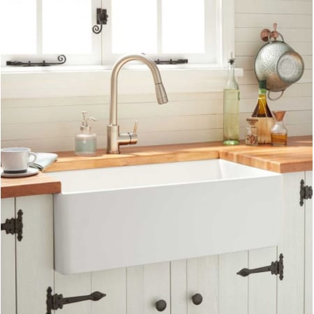 A large image of the Signature Hardware 393675 White