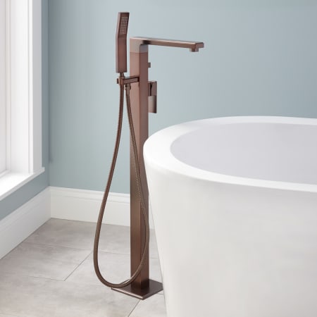 A large image of the Signature Hardware 934423 Oil Rubbed Bronze
