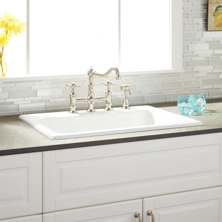 A large image of the Signature Hardware 935150-30-4 White