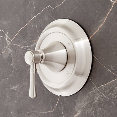 A large image of the Signature Hardware 948310 Brushed Nickel