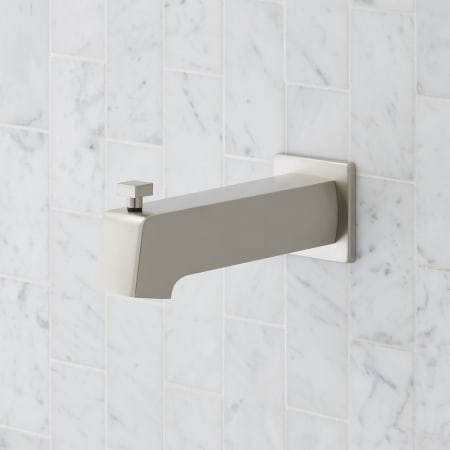 A large image of the Signature Hardware 953988 Brushed Nickel