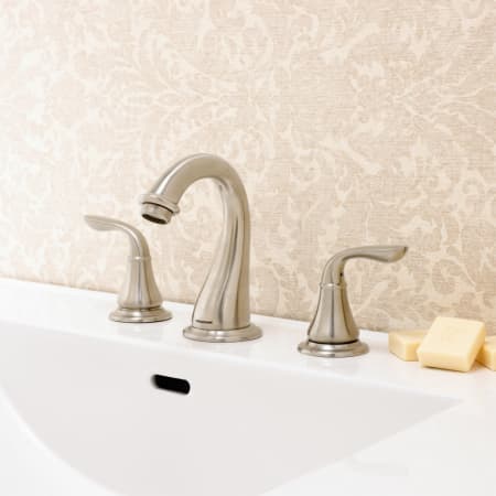 A large image of the Speakman SI-F023 Brushed Nickel