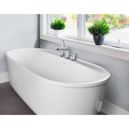 A large image of the Sterling 95333 Sterling Spectacle Freestanding Tub Close Angle