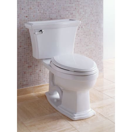 A large image of the TOTO CST784SF Toto-CST784SF-Lifestyle
