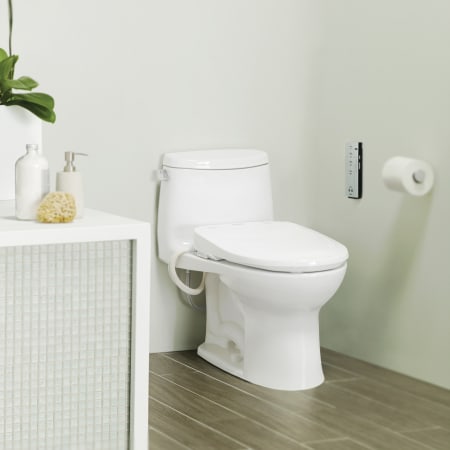 A large image of the TOTO SW574 Toto-SW574-Lifestyle