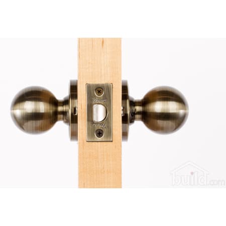 A large image of the Weslock 600B Ball Series 600B Passage Knob Set Door Edge View