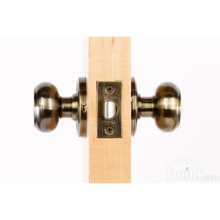 A large image of the Weslock 610Z Savannah Series 610Z Privacy Knob Set Door Edge View