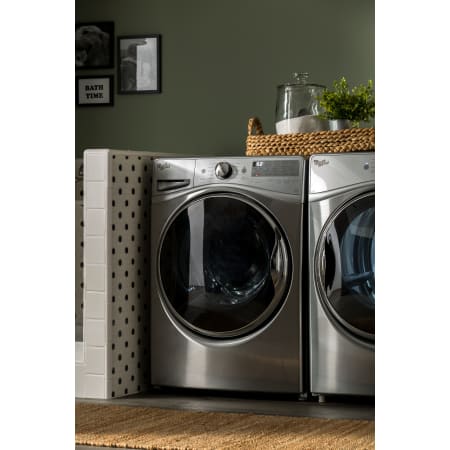 A large image of the Whirlpool WFW92HEF Alternate View
