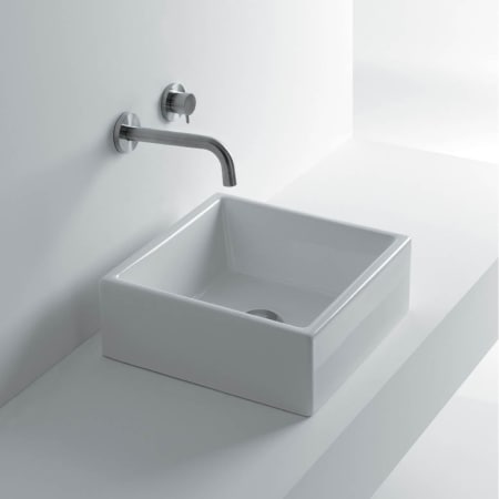 A large image of the WS Bath Collections Tank 40 - WS01901F Ceramic White