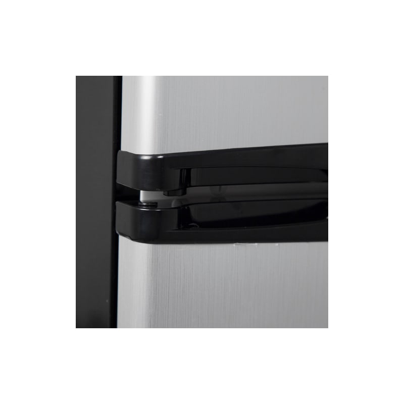 Avanti model ra7316pst 7.4 cf store two door apartment size refrigerator
