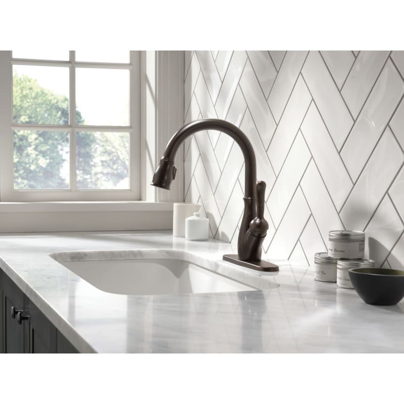 Delta 9178-SP-DST SpotShield Stainless Leland Pull-Down ...